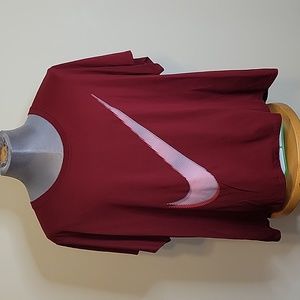 NIKE short sleeve shirt